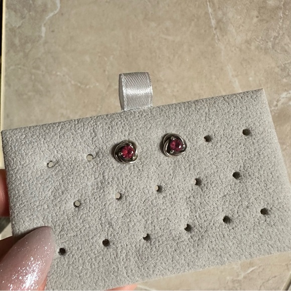 Pandora october gem stud earrings - Picture 2 of 2